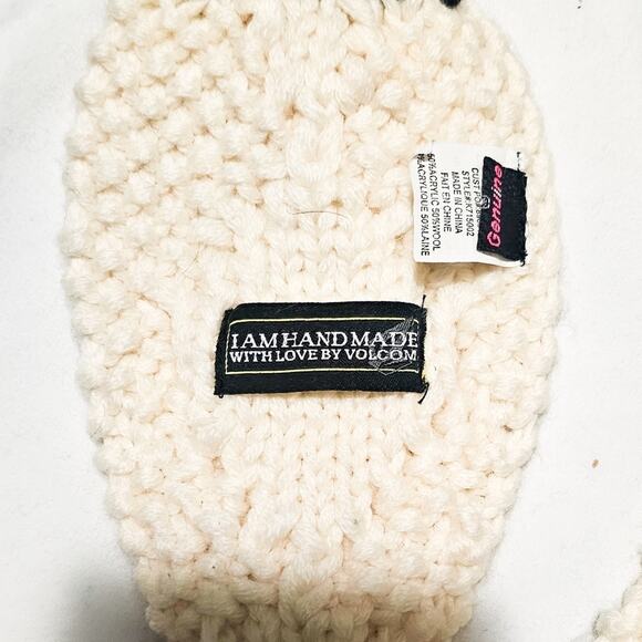 Volcom cream/ivory and black wool blend hand made scarf - Picture 10 of 13